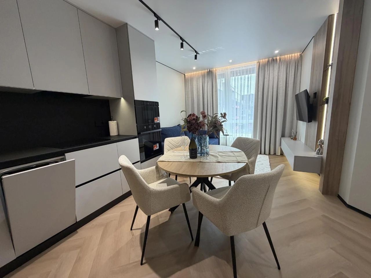 Продаж стильної півторачки у ЖК Manhattan up