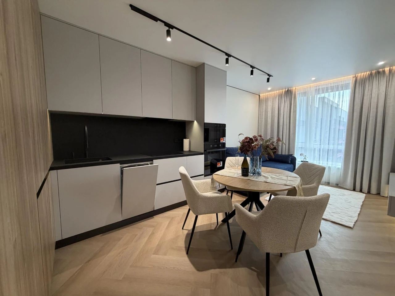 Продаж стильної півторачки у ЖК Manhattan up