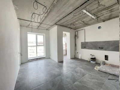 Продажа квартиры площадью 180 м2 шесть комнат.