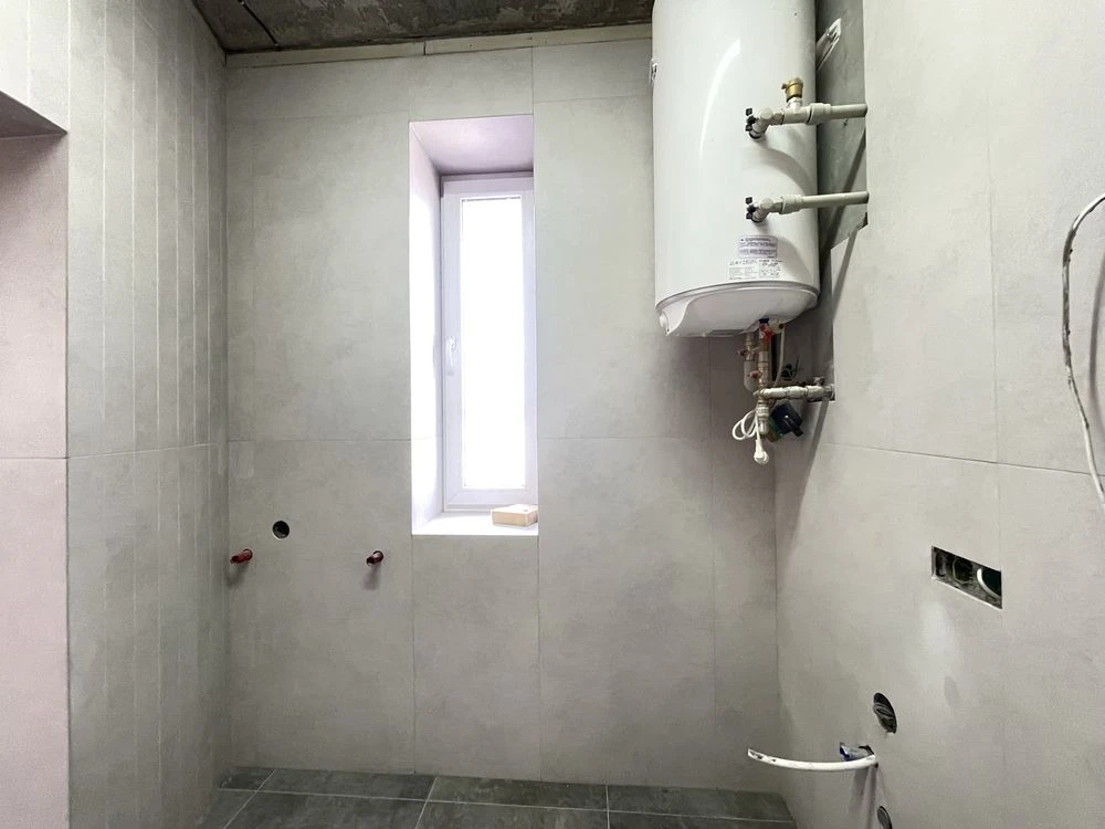 Продажа квартиры площадью 180 м2 шесть комнат.