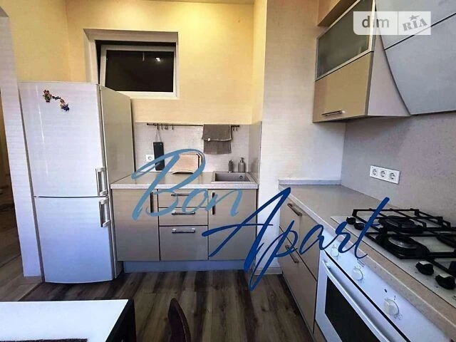 Продаж 3к квартири 77 кв. м на вул. Євгена Чикаленка 2-4 • I