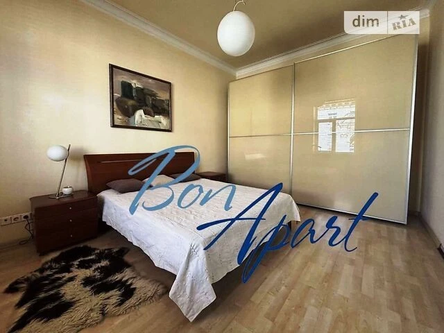 Продаж 3к квартири 77 кв. м на вул. Євгена Чикаленка 2-4 • I