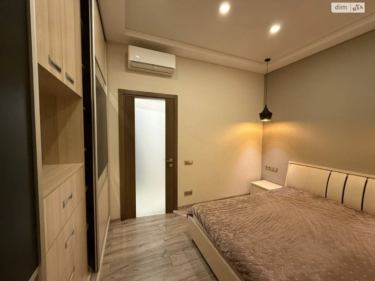 Продажа Квартиры в Центре, рядом с Фонтаном