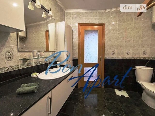 Продаж 3к квартири 77 кв. м на вул. Євгена Чикаленка 2-4 • I