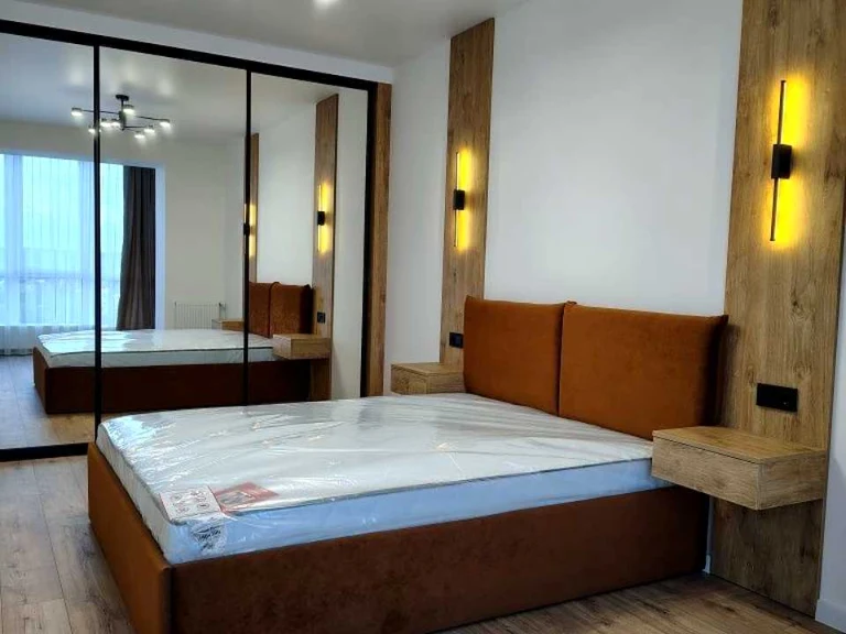 Apartment. Ivano-Frankivsk, Knıgynyn Street