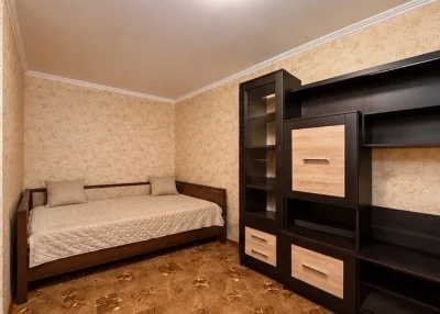 Продаю 1-квартиру на проспекте Центральный/на 3-Слобідській