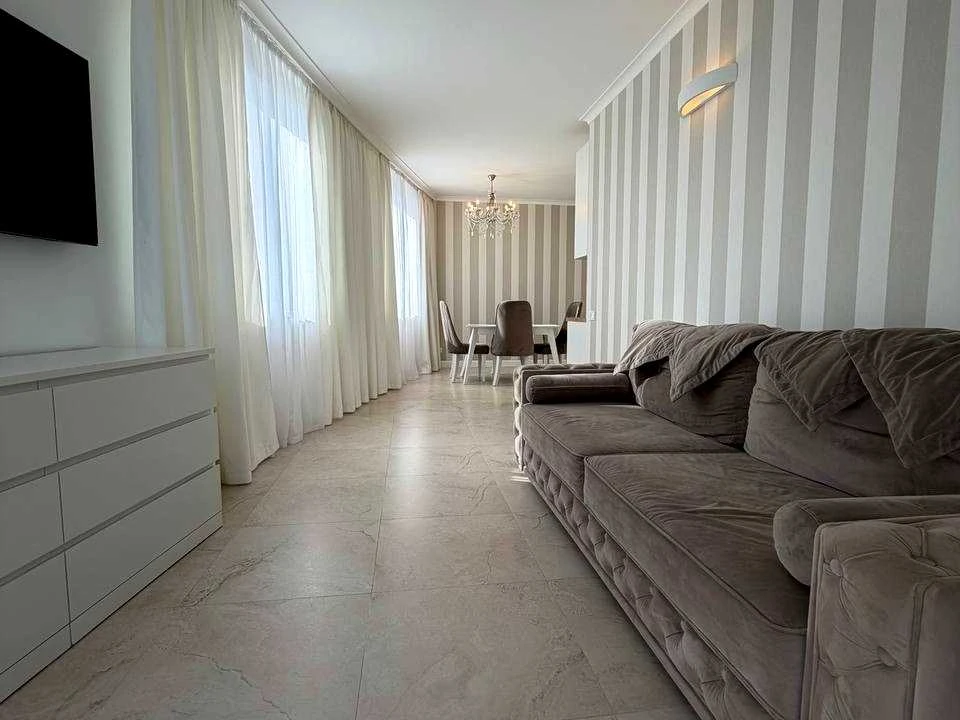 Apartment. Lviv, Kulparkivska St.