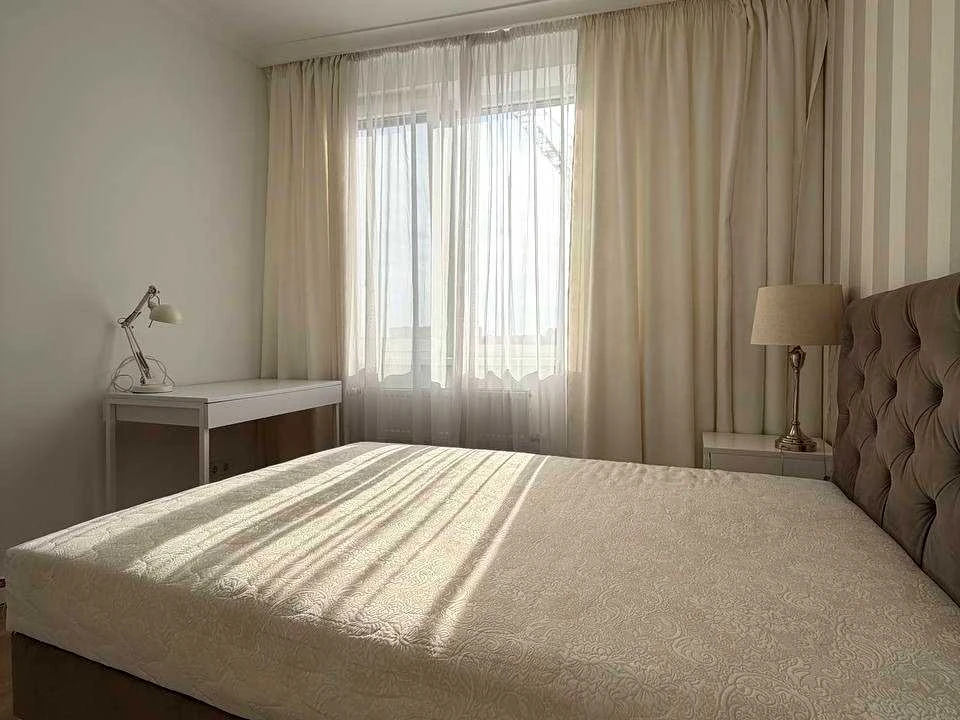 Apartment. Lviv, Kulparkivska St.