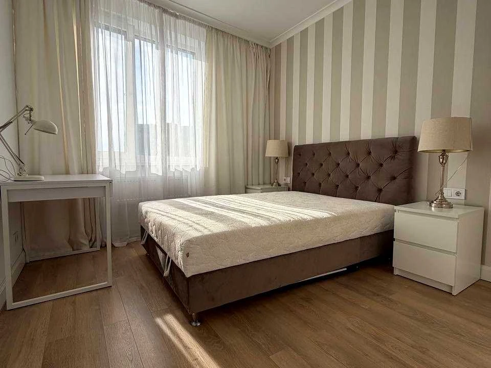 Apartment. Lviv, Kulparkivska St.