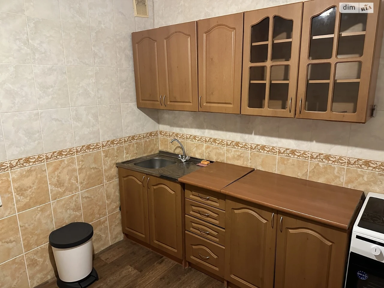 Long-Term Rental Apartment, Motsytskyi District