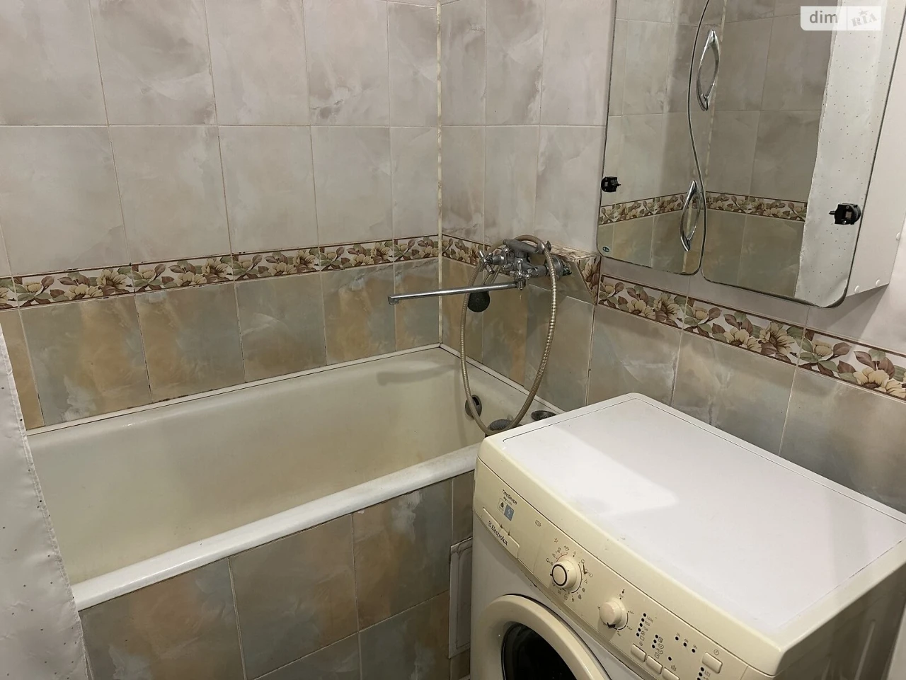 Long-Term Rental Apartment, Motsytskyi District