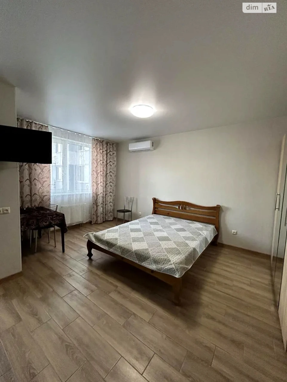 Long-Term Rental Apartment, Poznyaky