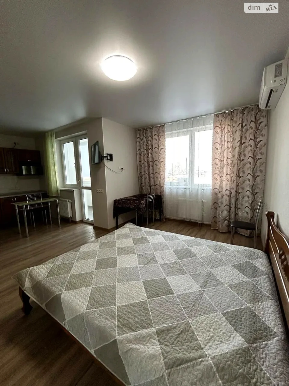 Long-Term Rental Apartment, Poznyaky