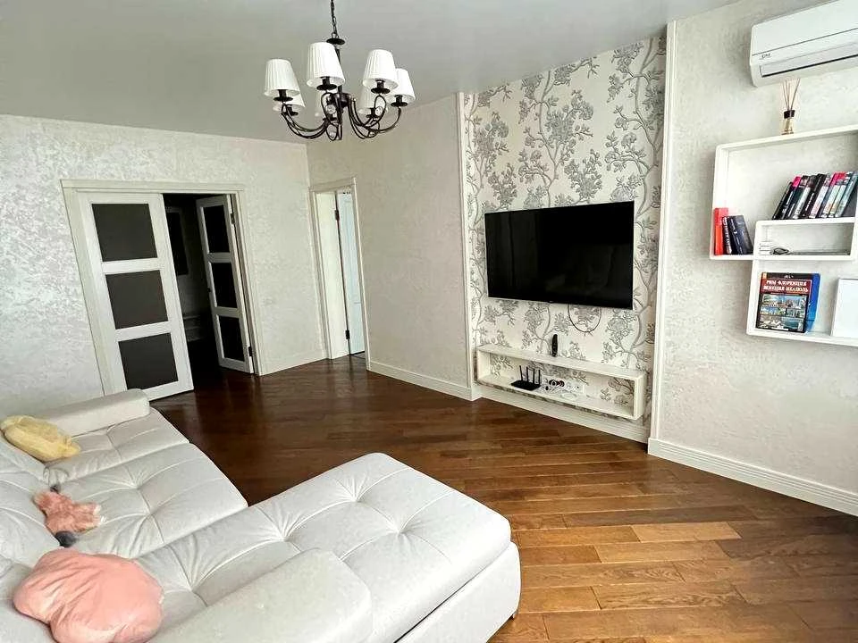 Apartment. Bohdanivska Street, Kyiv