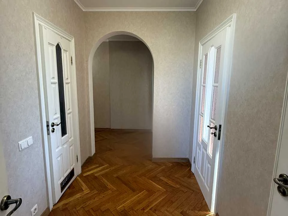 Квартира. Киев, улица Ирпинская