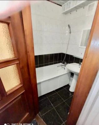 Продам 1 комнатную квартиру на Гагарина Новая Линия,  Метро