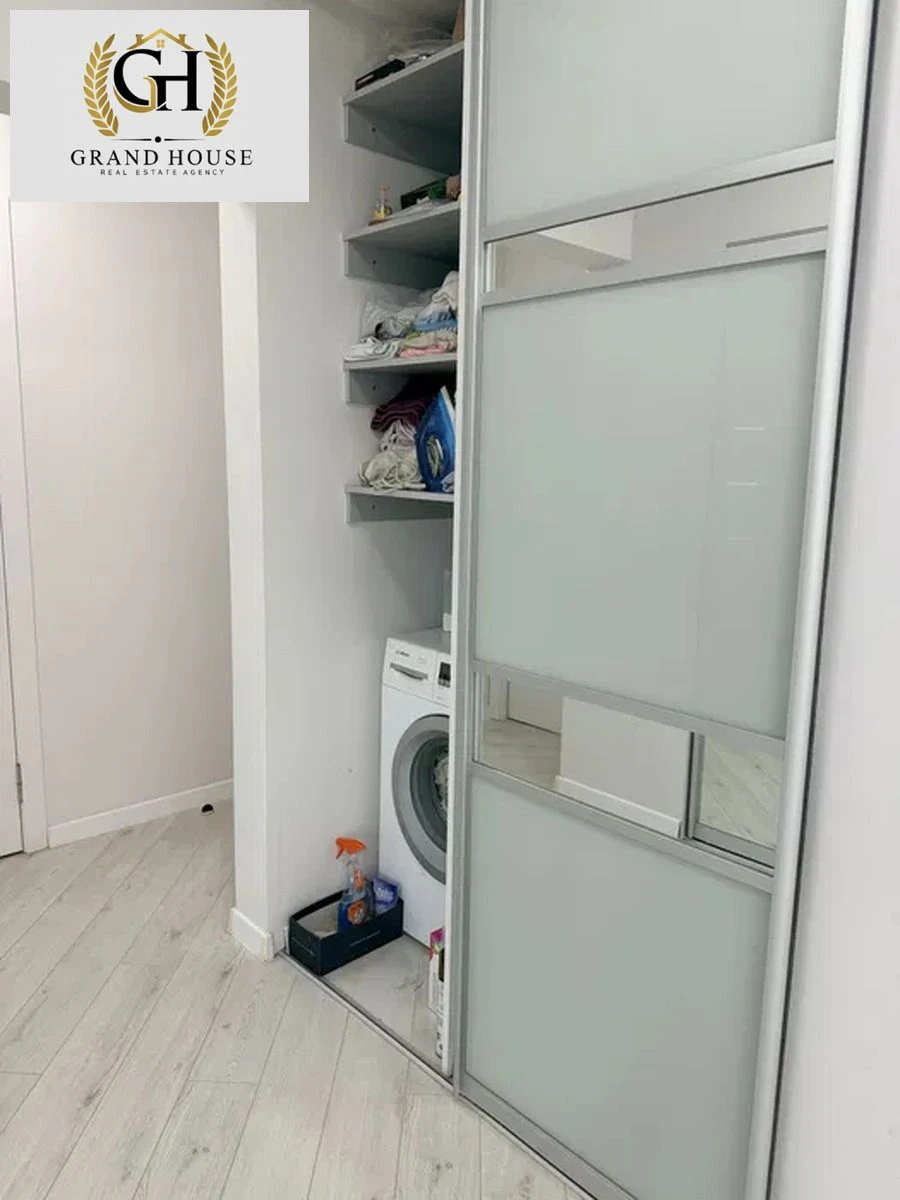 Продам трикімнатну квартиру на Пацаєва.