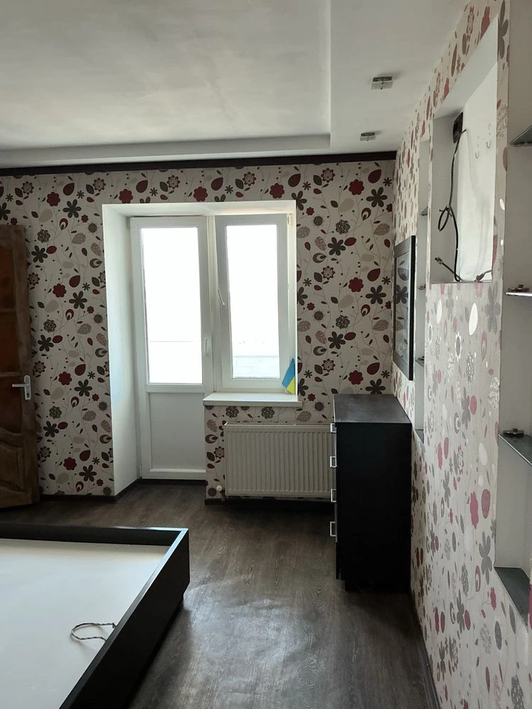 Продаж 3  кімнатнаої квартири площею 82м2 у найкращій локаці