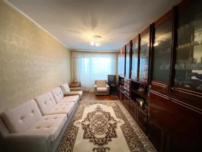 Продам 3-кімнатну квартиру на ЮТЗ, вул. В. Бохонка (Чайковсь