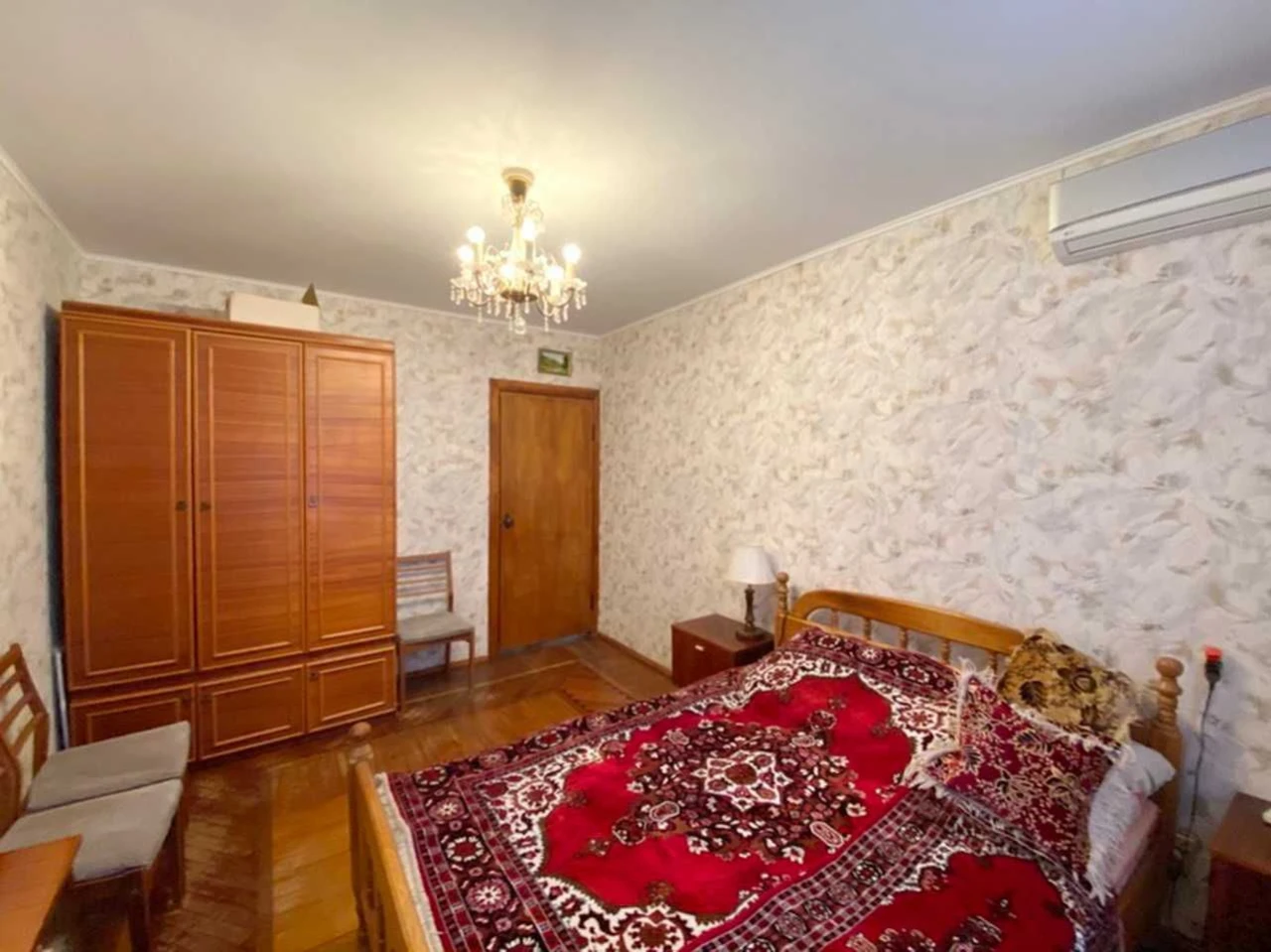 Продам 3-кімнатну квартиру на ЮТЗ, вул. В. Бохонка (Чайковсь