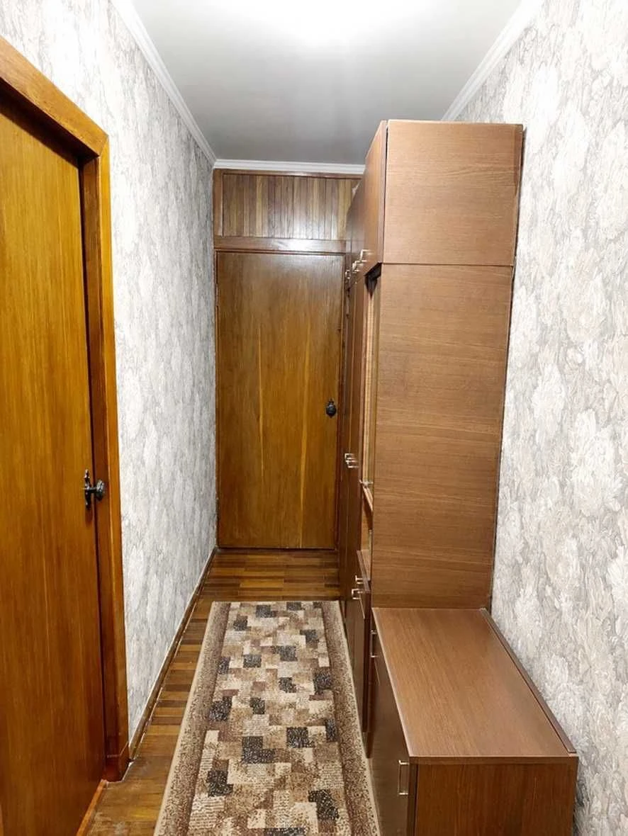 Продам 3-кімнатну квартиру на ЮТЗ, вул. В. Бохонка (Чайковсь