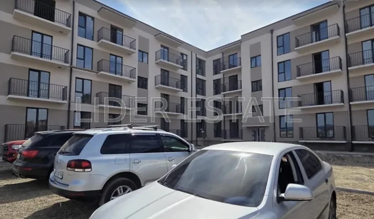 For Sale: 2-Room Apartment, 41 sq m, 1/4, Ozernyi Kraj Residence, Uzhgorod –