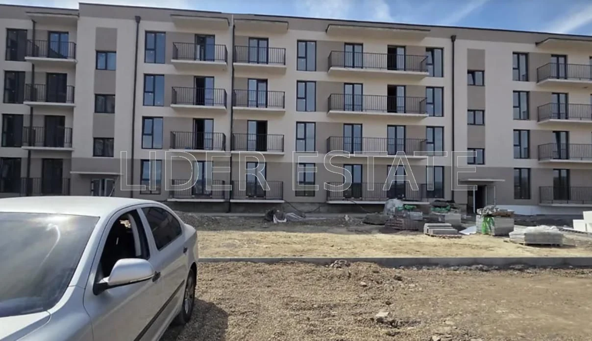 For Sale: 2-Room Apartment, 41 sq m, 1/4, Ozernyi Kraj Residence, Uzhgorod –