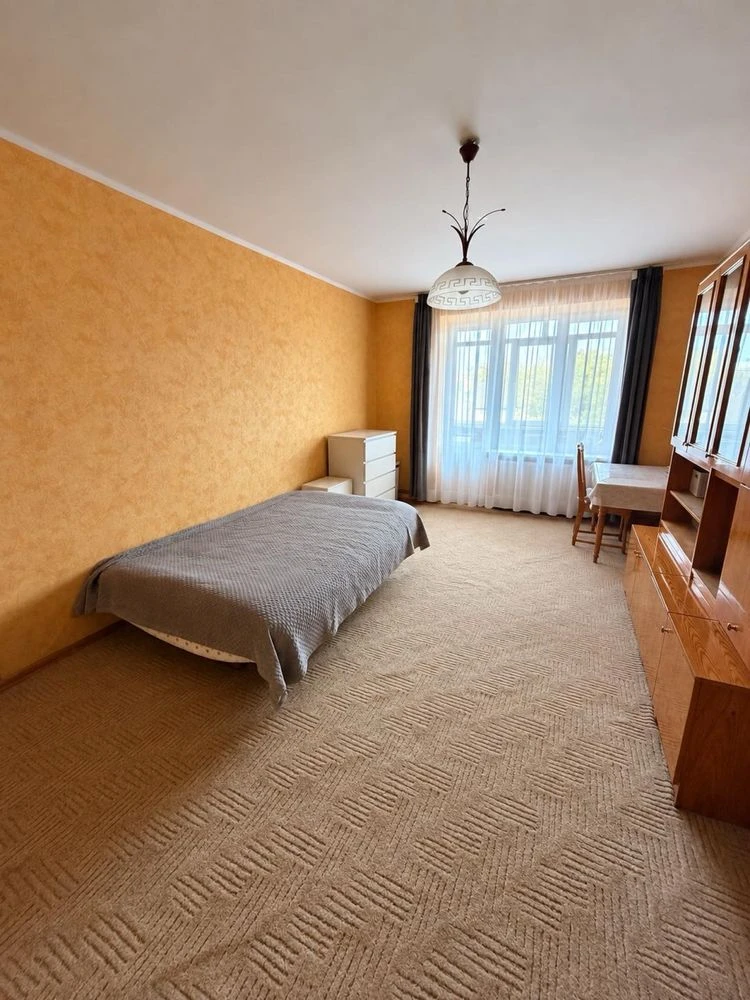 Продаж 3 кімнатної квартири вулиця Митна, м.Ужгород, центр