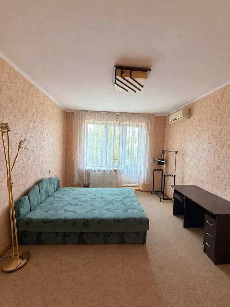 Продаж 3 кімнатної квартири вулиця Митна, м.Ужгород, центр