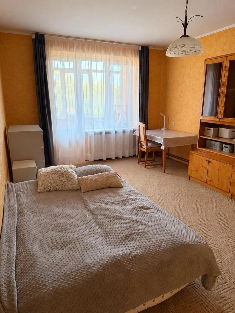 Продаж 3 кімнатної квартири вулиця Митна, м.Ужгород, центр