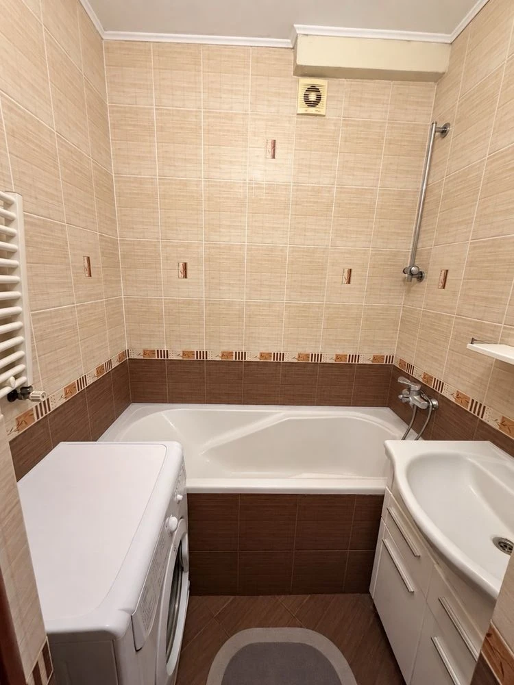 Продаж 3 кімнатної квартири вулиця Митна, м.Ужгород, центр