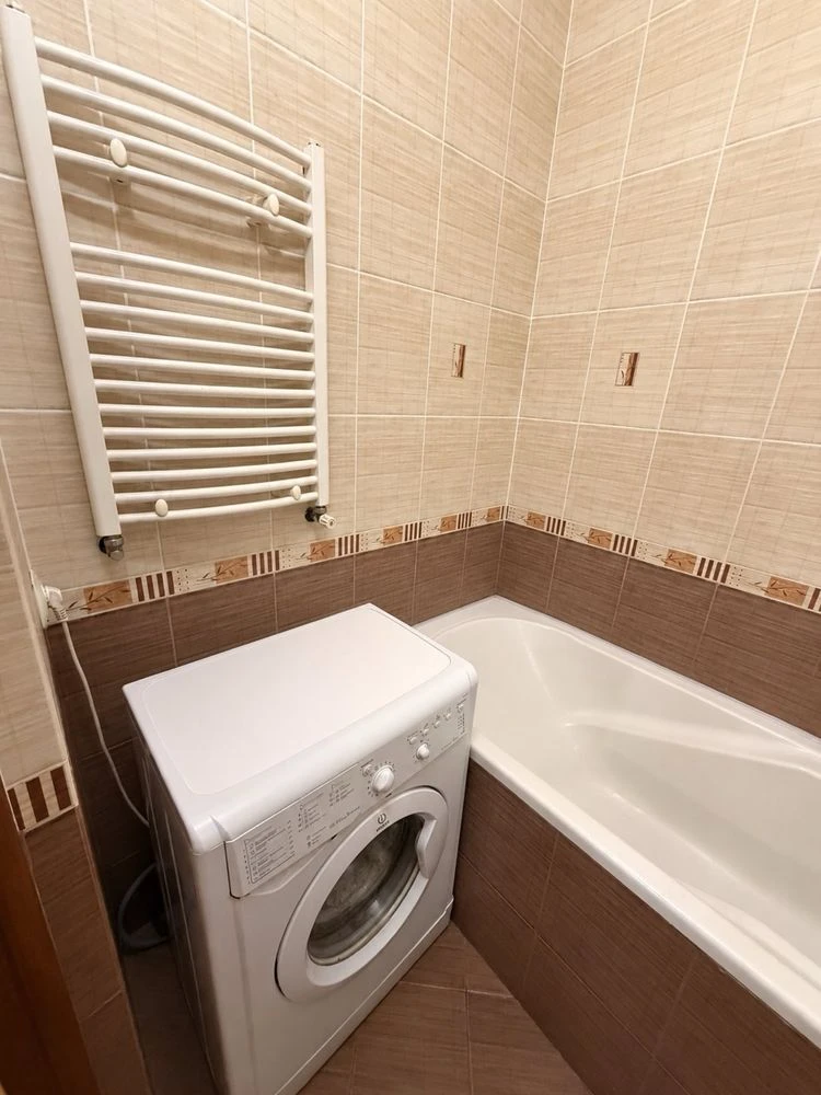 Продаж 3 кімнатної квартири вулиця Митна, м.Ужгород, центр