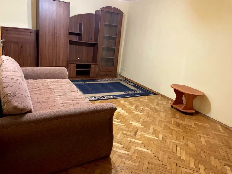 Apartment. Kyiv, Naukova Avenue
