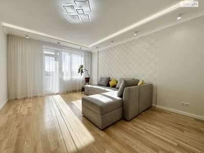 Apartment for Sale: Sykhiv