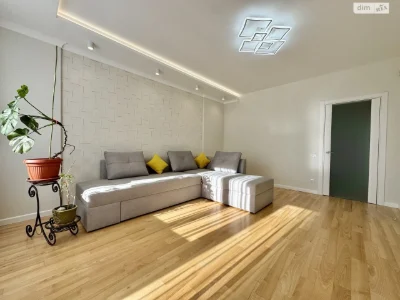 Apartment for Sale: Sykhiv
