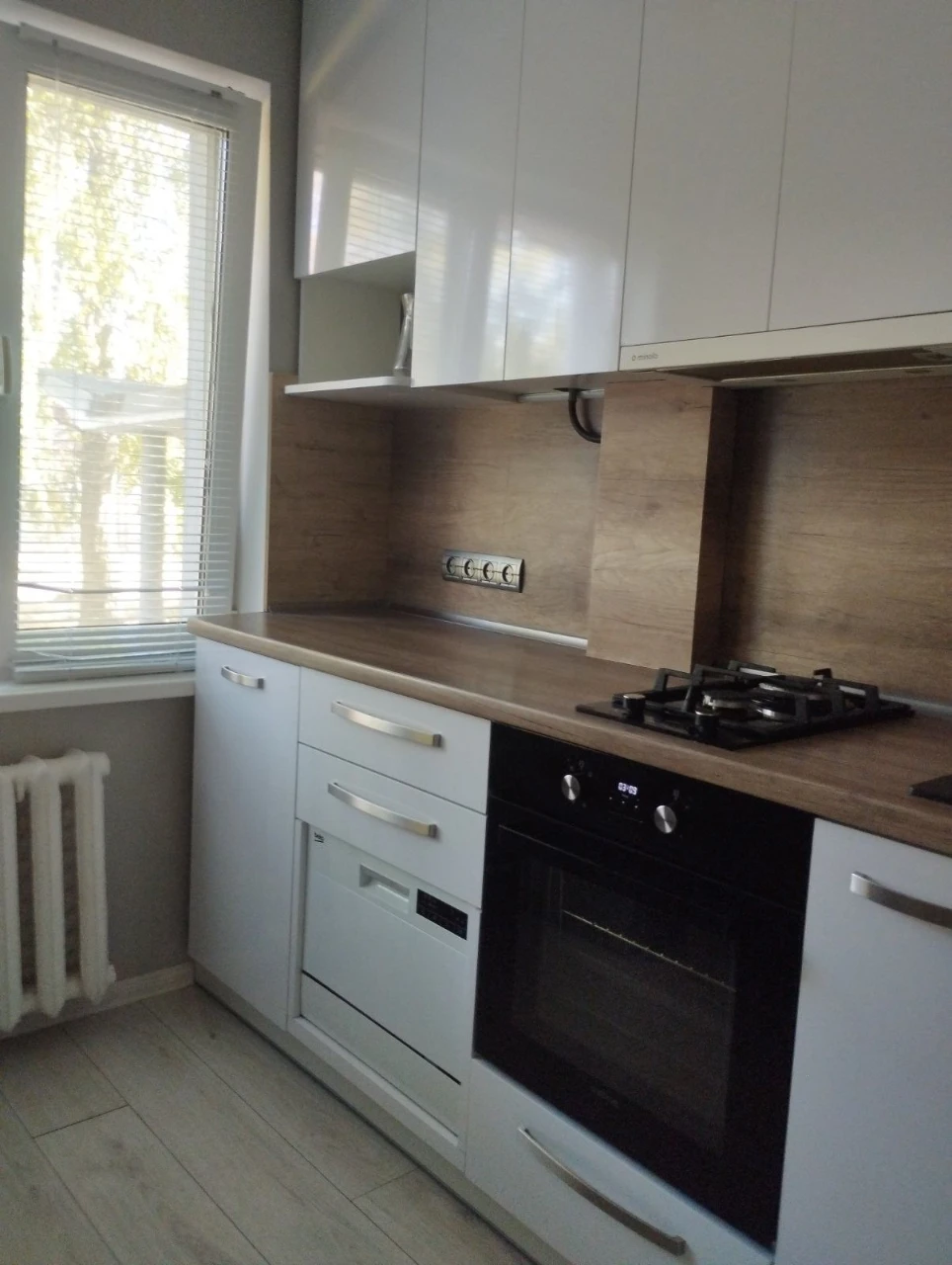 Продається двокімнатна квартира,в районі Седова,по вулиці Рі