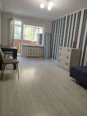 Продається двокімнатна квартира,в районі Седова,по вулиці Рі