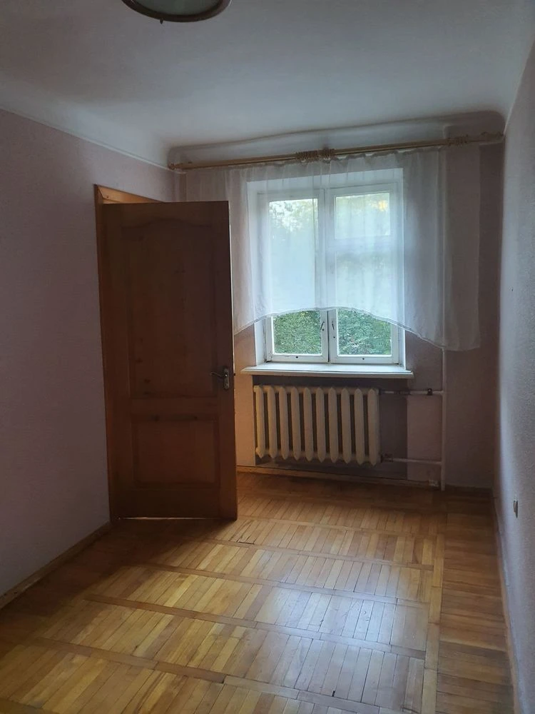 Продажа 2-комнатной квартиры в районе парка!