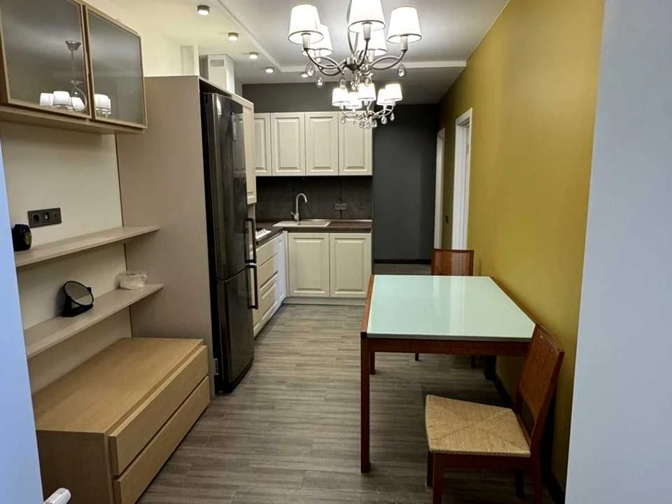 Квартира. Харків, Героїв Харкова просп.