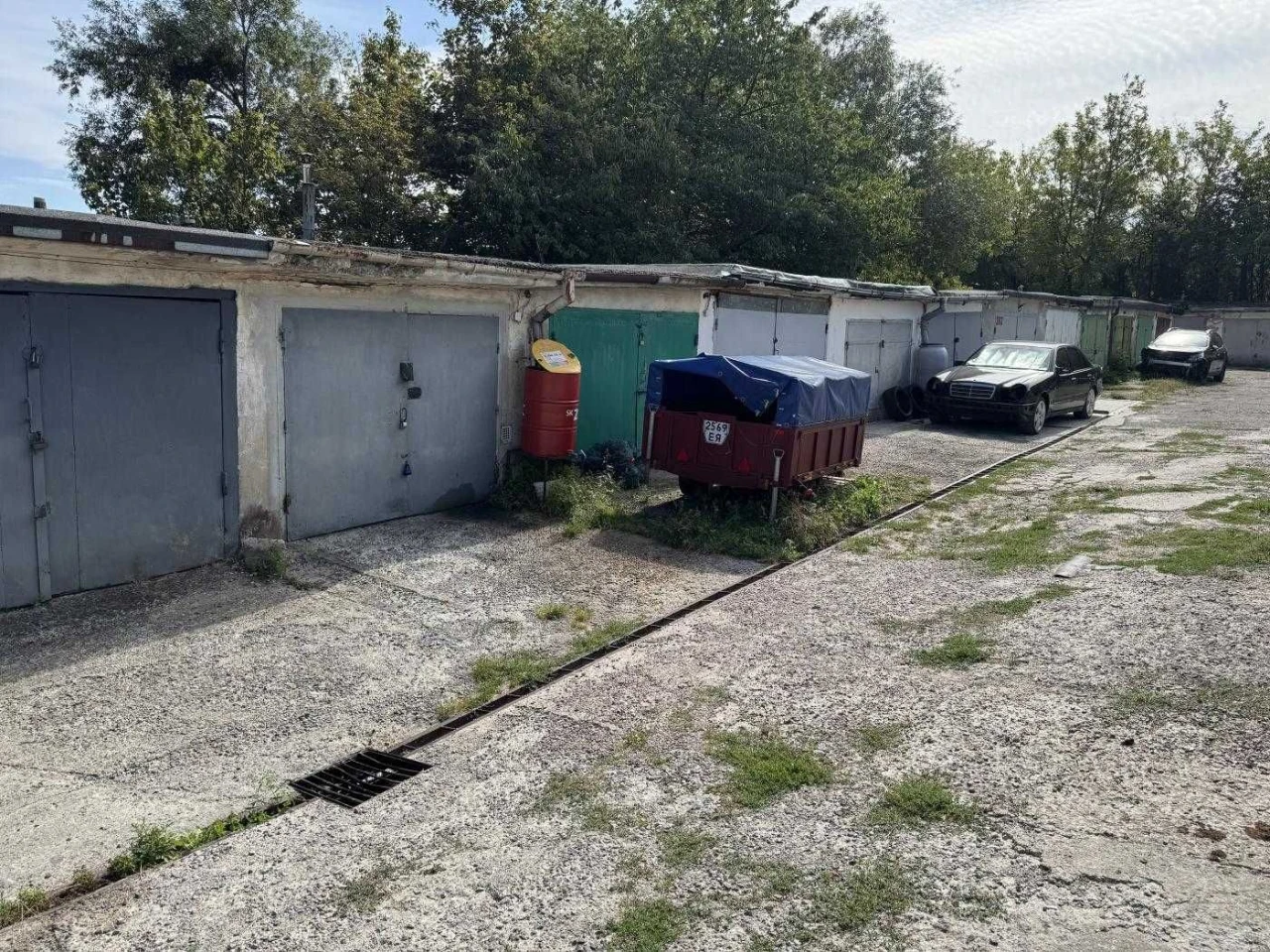 Продаж цегляного гаража з оглядовою ямою, АГК «Пасічник», ву
