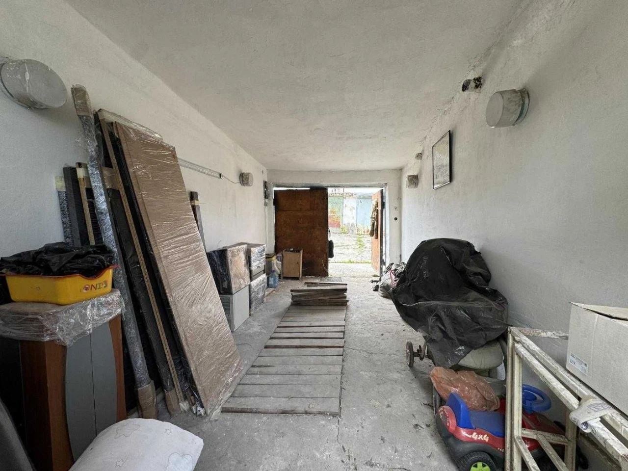 Продаж цегляного гаража з оглядовою ямою, АГК «Пасічник», ву