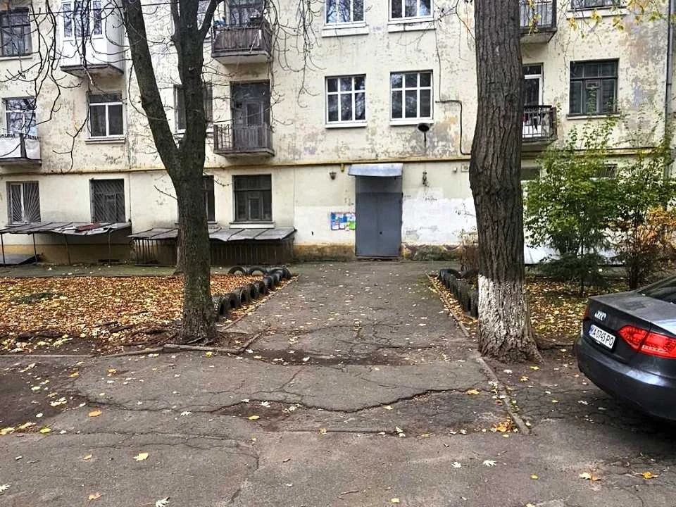 Квартира. Киев, ул. Джона Маккейна