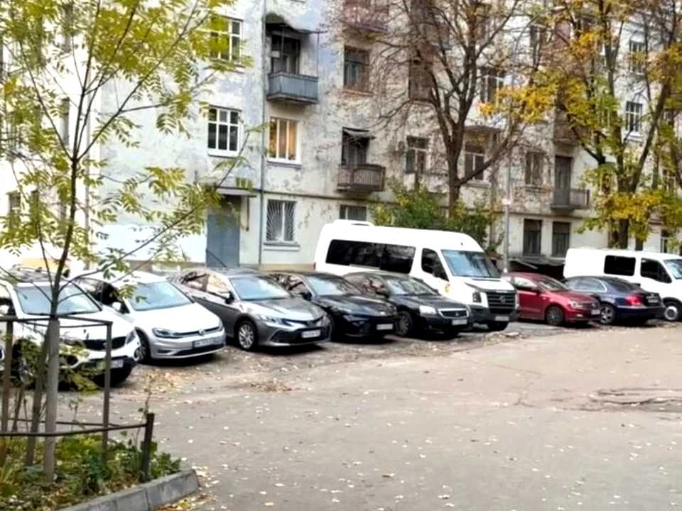 Квартира. Киев, ул. Джона Маккейна