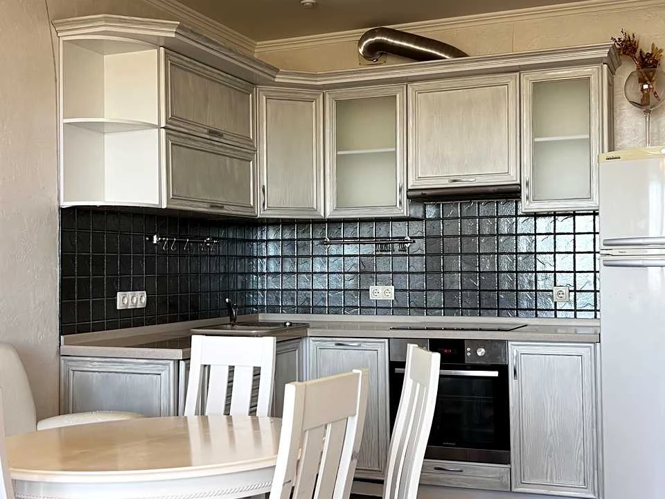 Apartment. Voskresensky Prospect, Kyiv