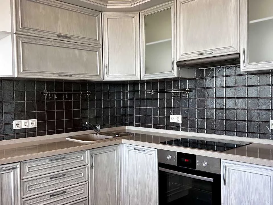 Apartment. Voskresensky Prospect, Kyiv