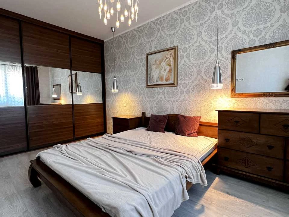 Apartment. Voskresensky Prospect, Kyiv