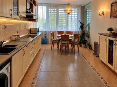 Apartment. Klinichna St., Kyiv