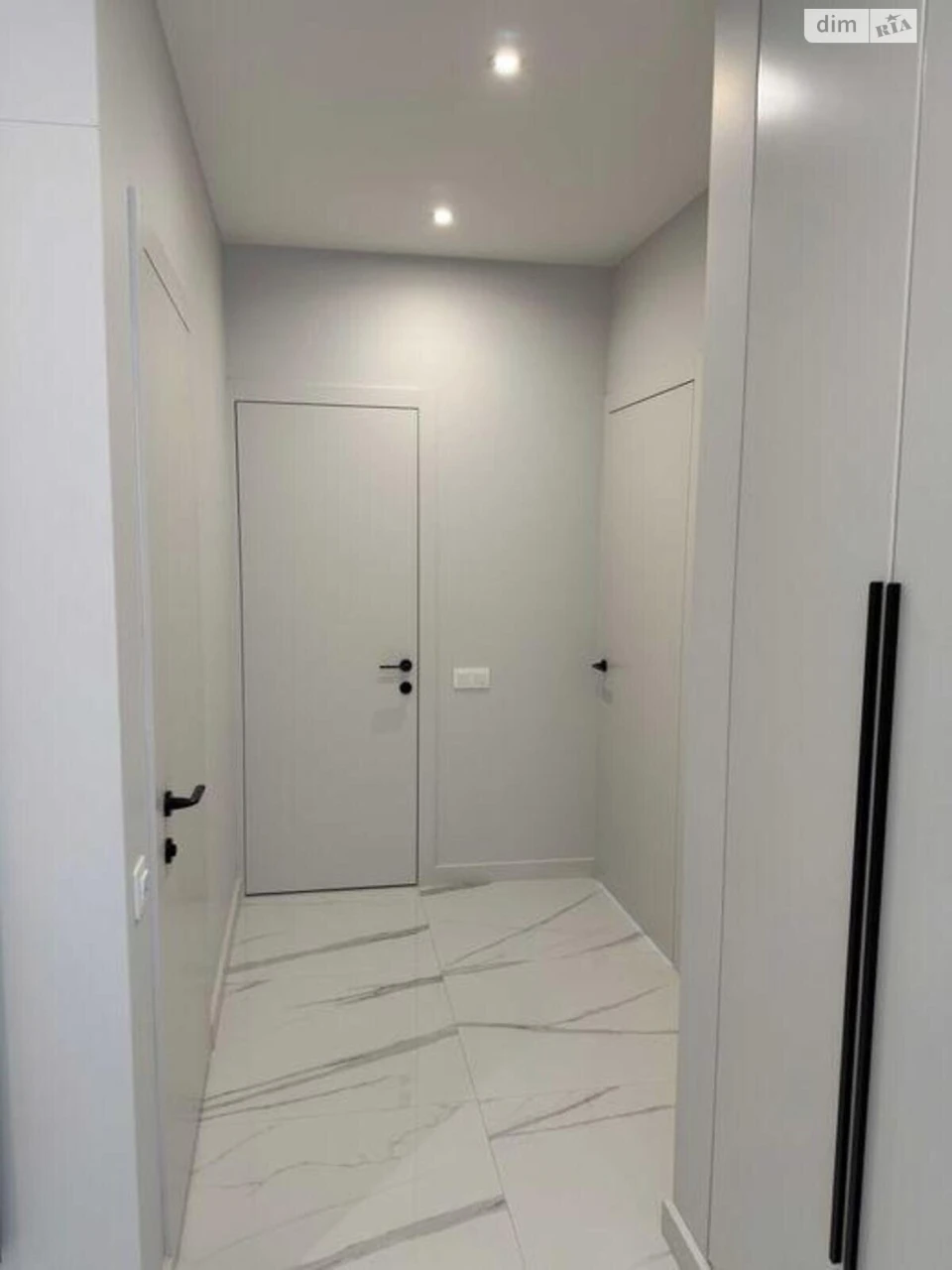 Apartment for Sale: Two-Bedroom Apartment in "Seven" Residence