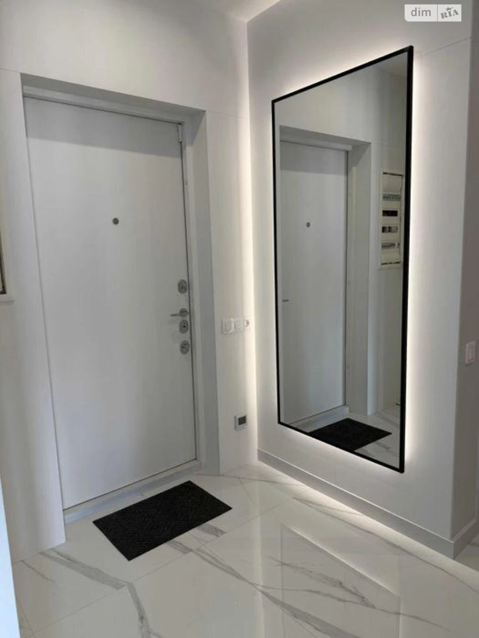 Apartment for Sale: Two-Bedroom Apartment in "Seven" Residence