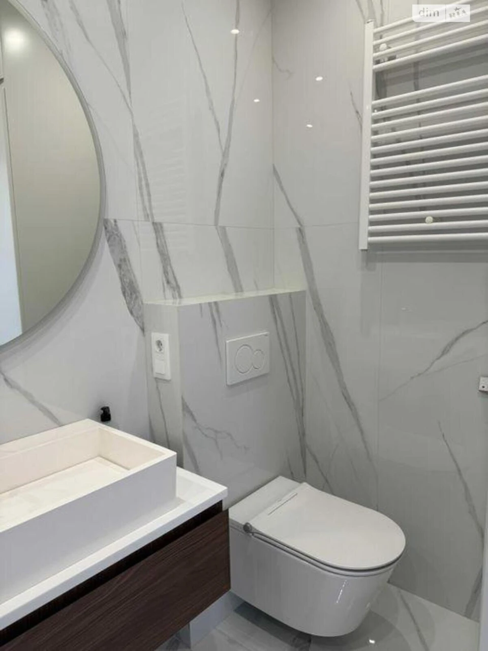 Apartment for Sale: Two-Bedroom Apartment in "Seven" Residence